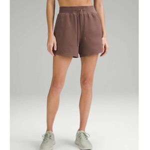 NWT Lululemon License to Train High Rise Short 4" - Dark Oxide, Size 8